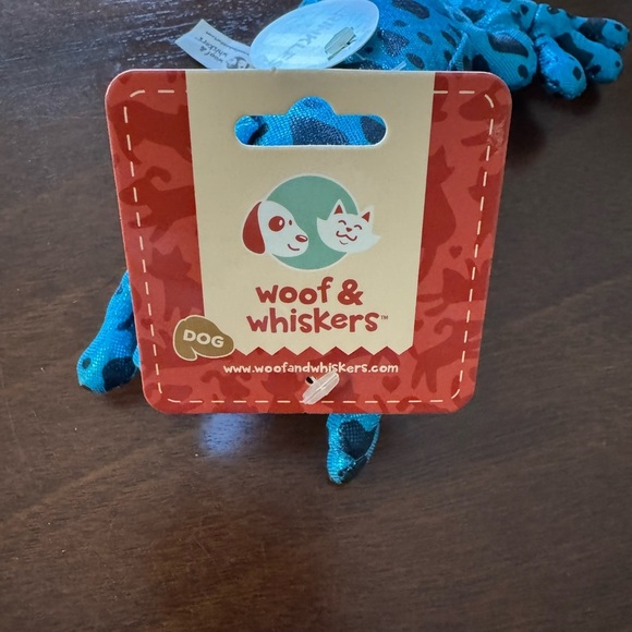 Woof & Whiskers Blue Frog Chew Toy for Dogs. Crinkly with Squeaker. Brand New! - Picture 4 of 7
